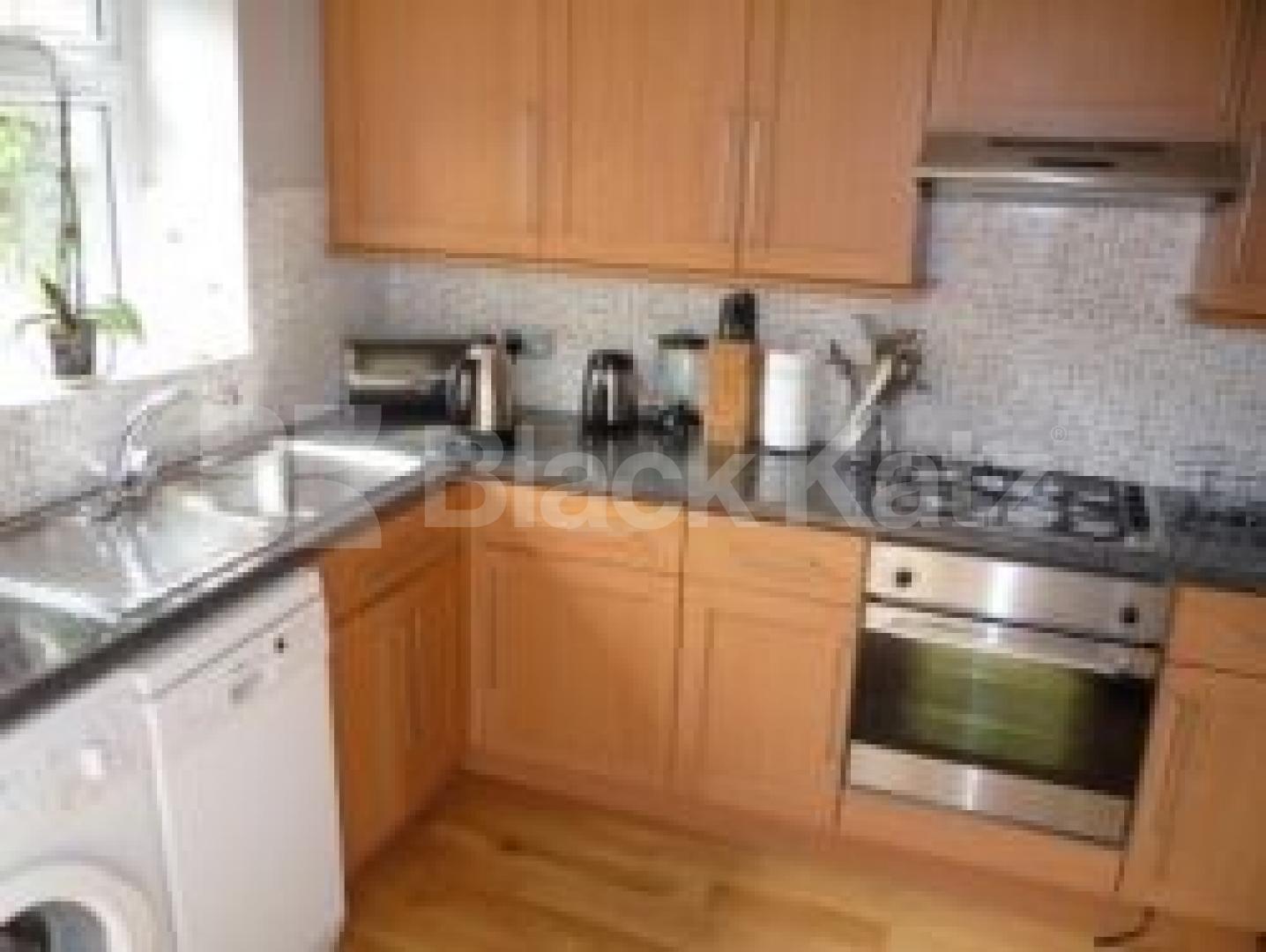 			LET!, 2 Bedroom, 1 bath, 1 reception Ground Floor Flat			 Cecile Park, CROUCH END